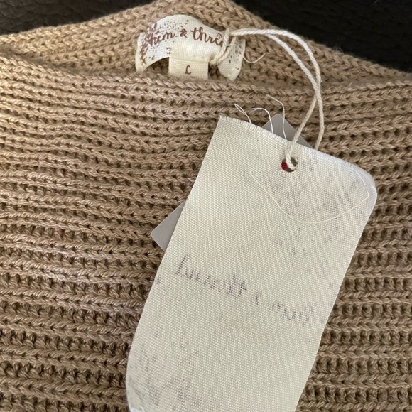 NWT Hem & Thread Cozy Sweater! Size Large - Picture 4 of 5